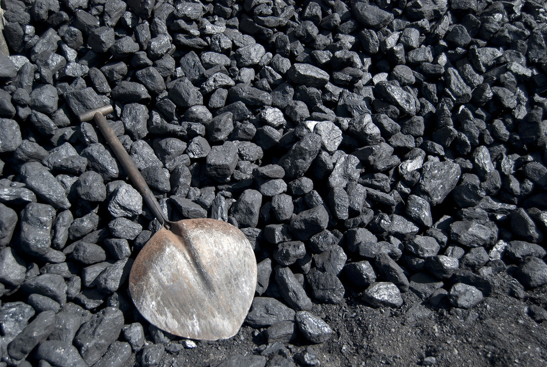 «Нет причин для беспокойства». В «Кыргызкомуре» обещают, что угля хватит всем — Today.kg