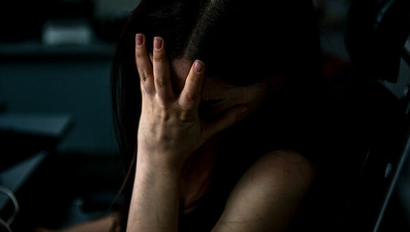 В Таласе отчим изнасиловал 13-летнюю падчерицу. Она забеременела — Today.kg