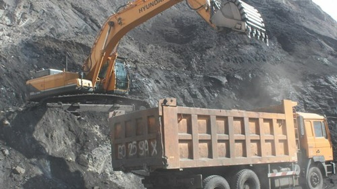 Цена за тонну угля с разреза Кара-Кече установлена в 1250-1350 сомов. На топбазах тонна будет продаваться по 4400 сомов, - Госантимонополия — Today.kg