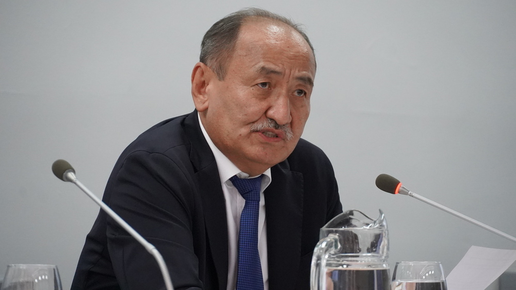 Алымкадыр Бейшеналиев покинул должность министра здравоохранения — Today.kg