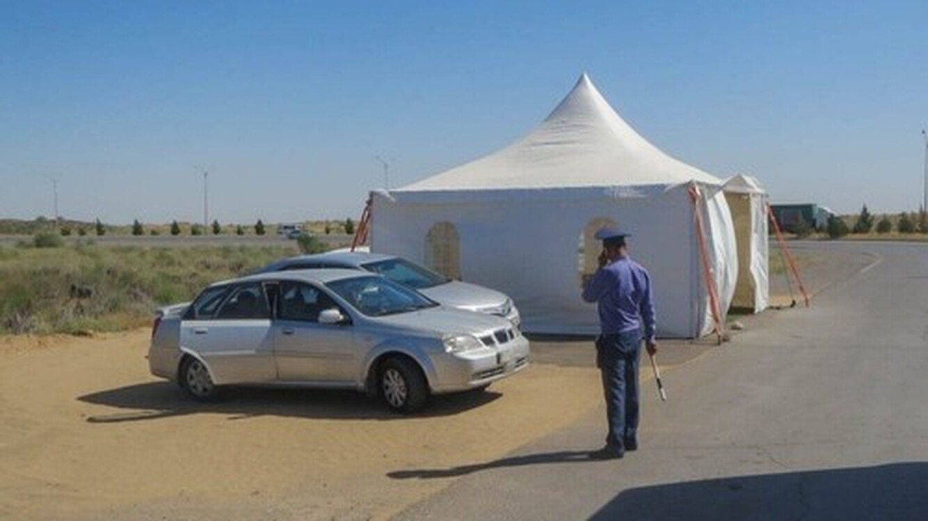 В Туркменистане временно изымают автомобили людей, которые нелегально таксуют в Ашхабад — Today.kg