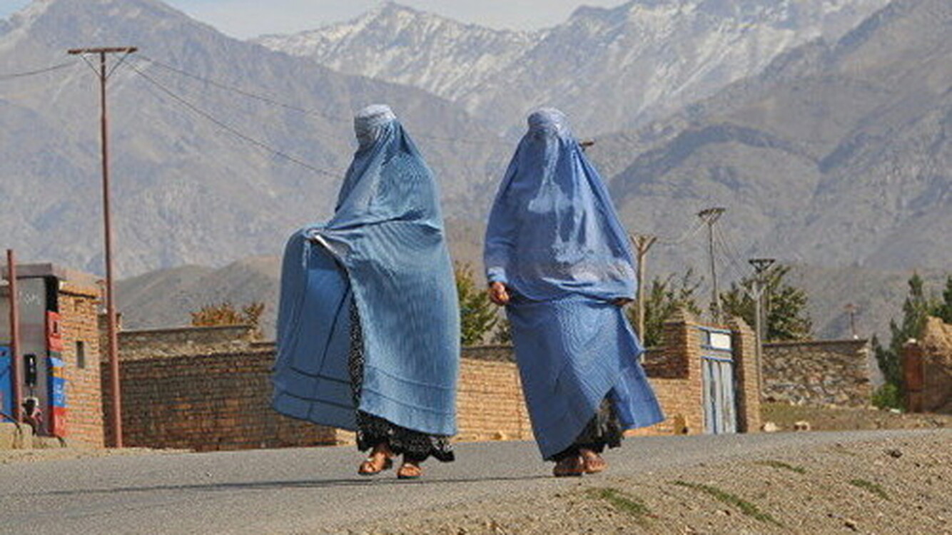 Британские спецназовцы замаскировались под женщин для побега из Афганистана - СМИ — Today.kg