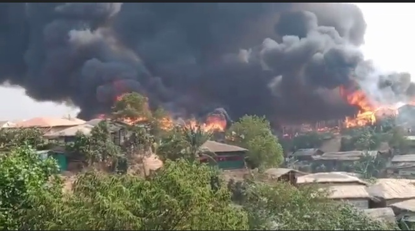 Сгорели тысячи домов. В лагере беженцев в Бангладеш произошел пожар — Today.kg