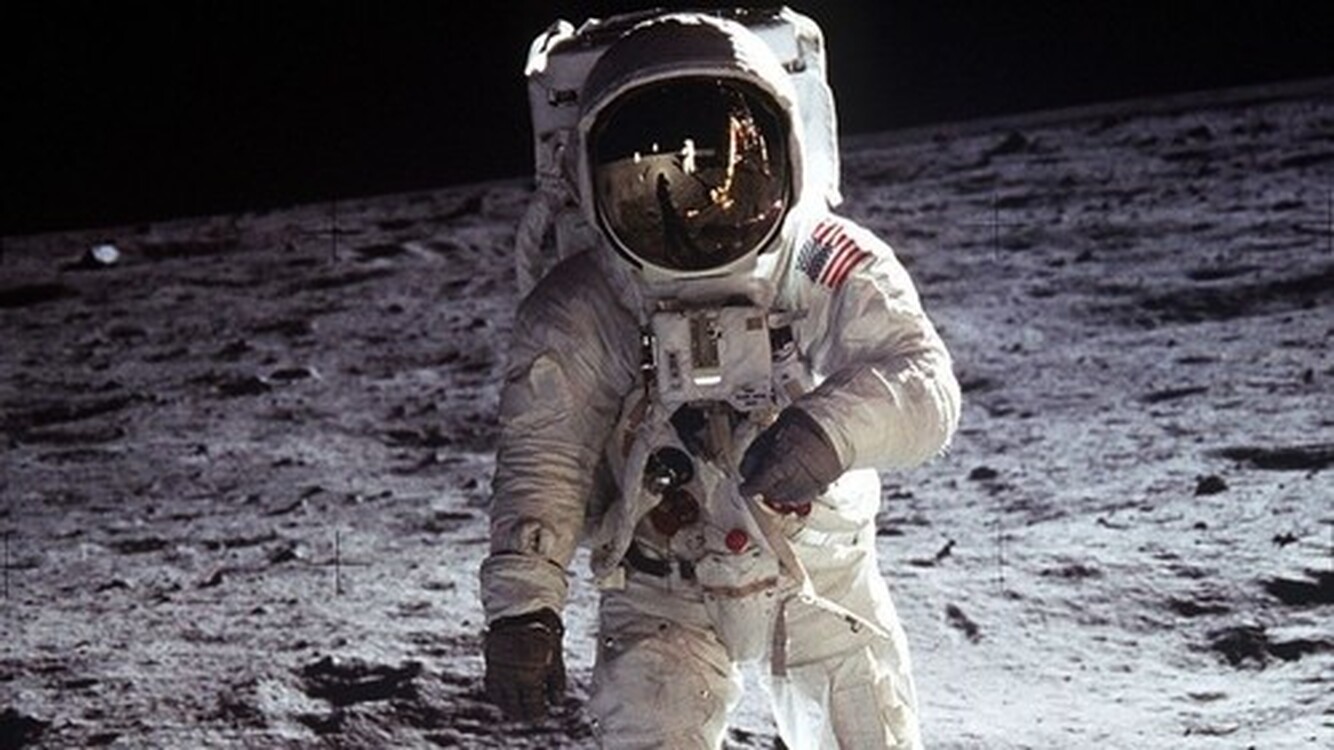 NASA в ближайшие 10 лет отправит на Луну женщину-астронавта — Today.kg