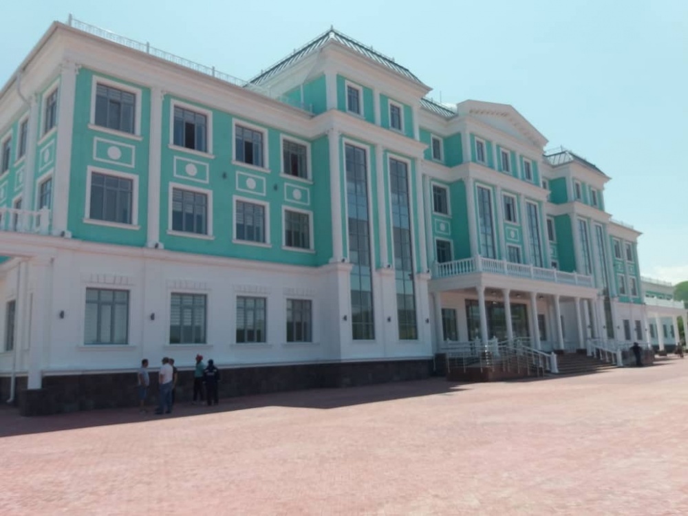 Новая школа Газпрома в Бишкеке будет только для богатых — Today.kg
