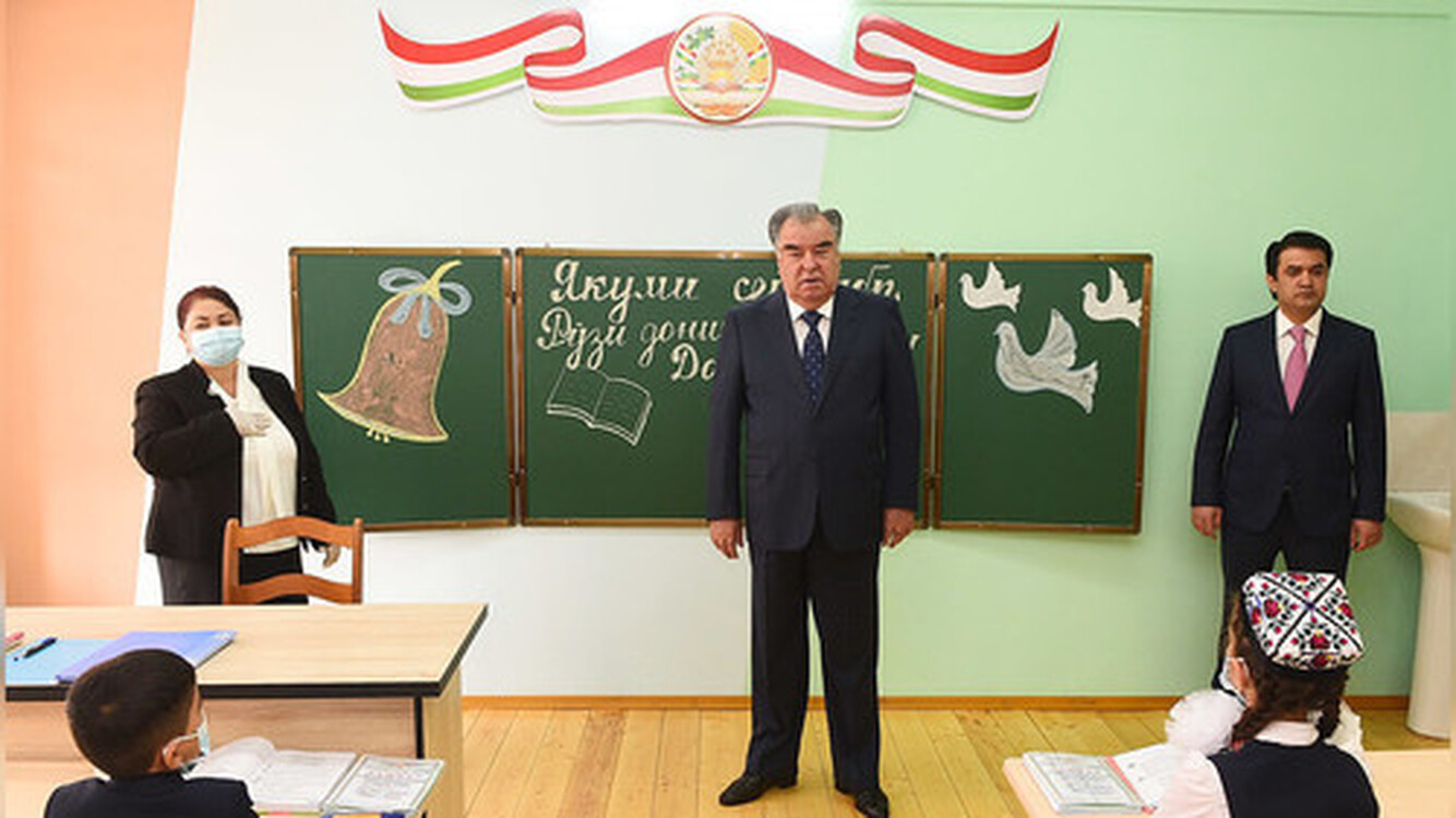 Рахмон предложил сократить учебный год в Таджикистане — Today.kg