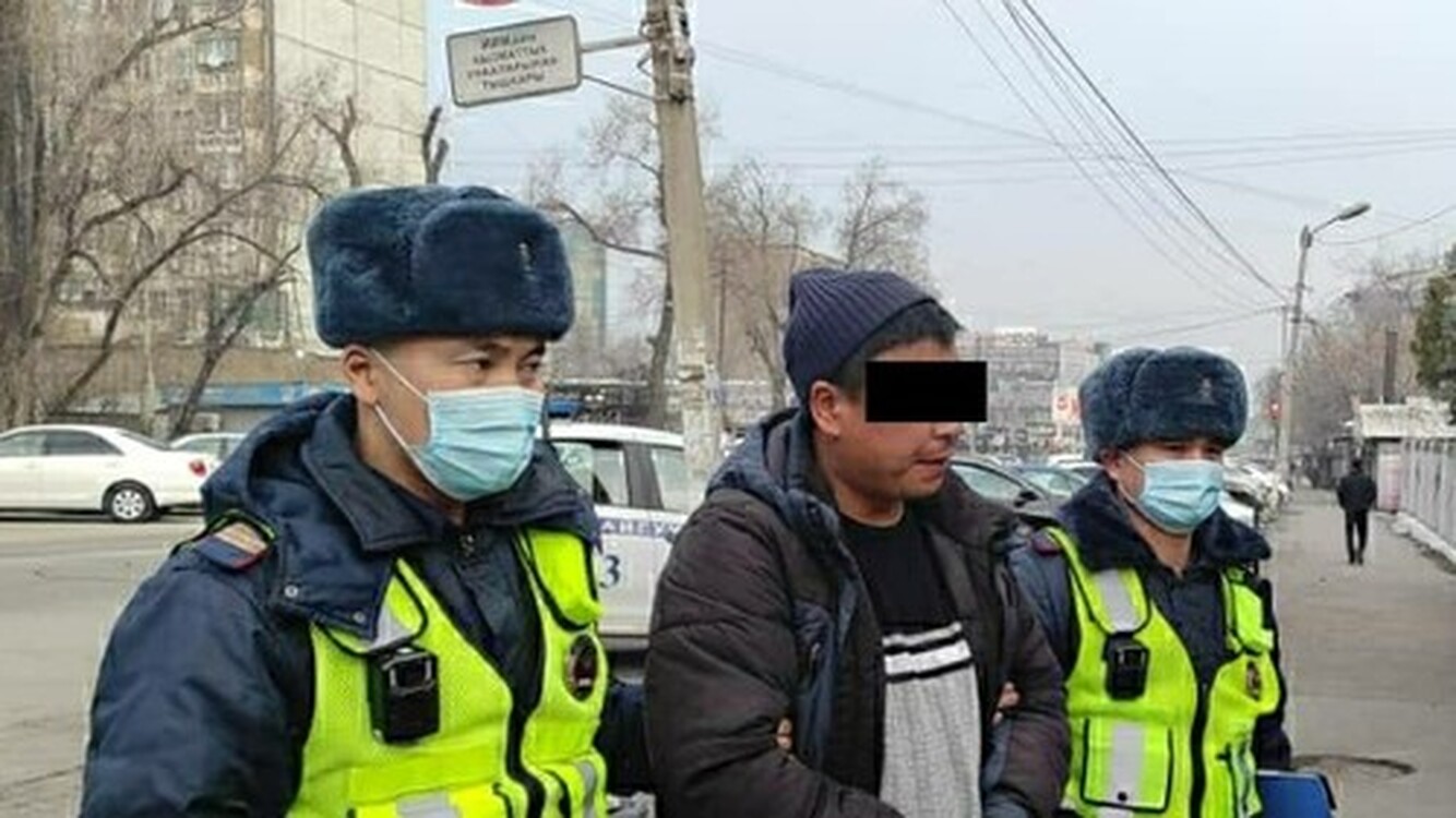 В Бишкеке задержали парня, подозреваемого в краже телефона у подростка — Today.kg