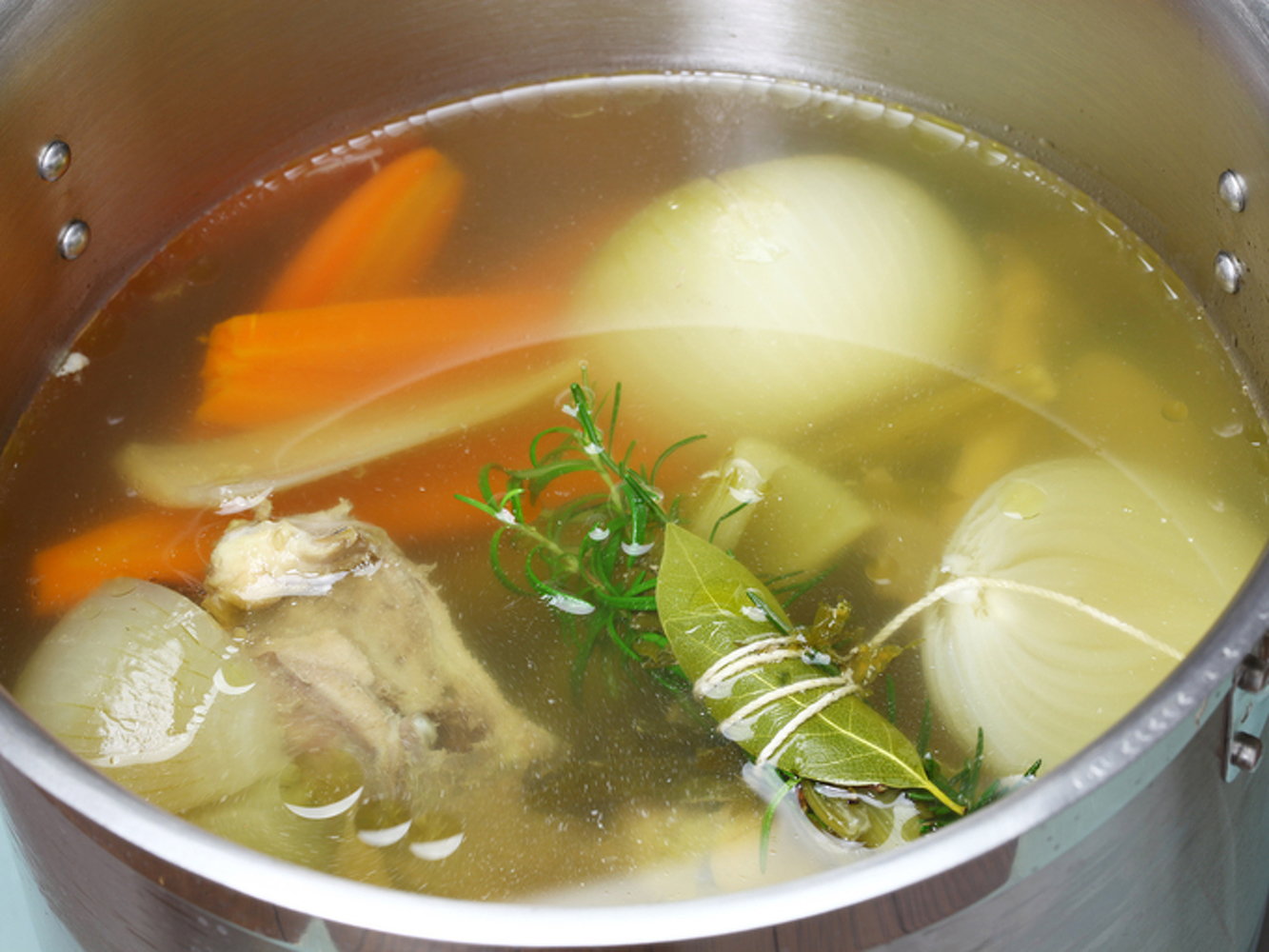 Даже суп готовите неправильно: диетолог рассказала правду о продуктах, которые вы едите каждый день — Today.kg