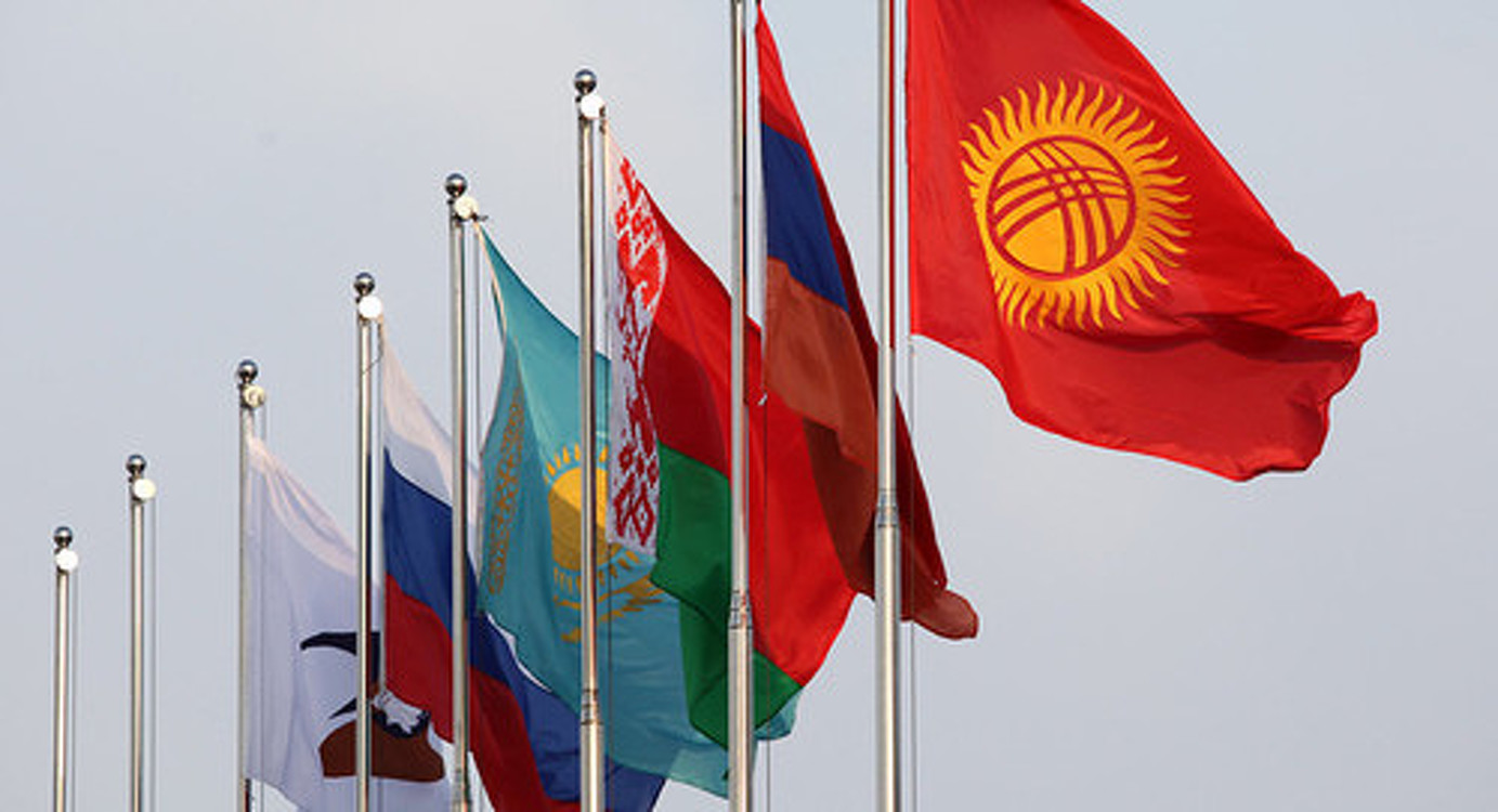 Кыргызстанские бизнесмены переехали работать в Казахстан и препоны сразу исчезли, - политолог о барьерах в ЕАЭС — Today.kg
