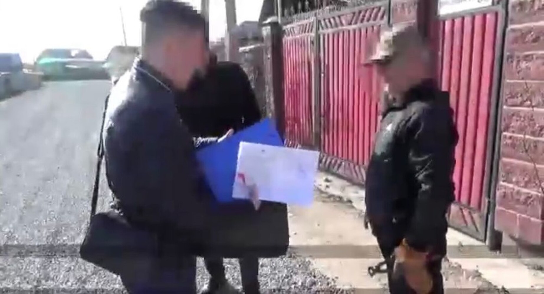 ГКНБ распространил видео по делу задержанных оперативников Первомайского РУВД — Today.kg
