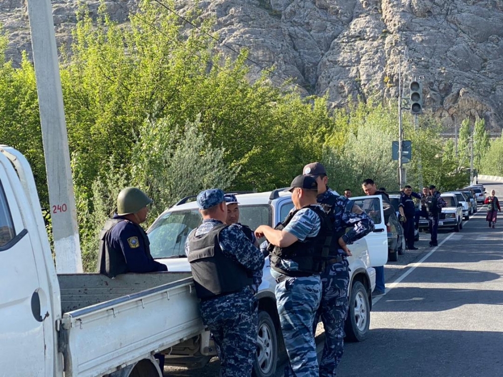Сапёры обезвреживают снаряды после конфликта на кыргызско-таджикской границе — Погранслужба ГКНБ — Today.kg