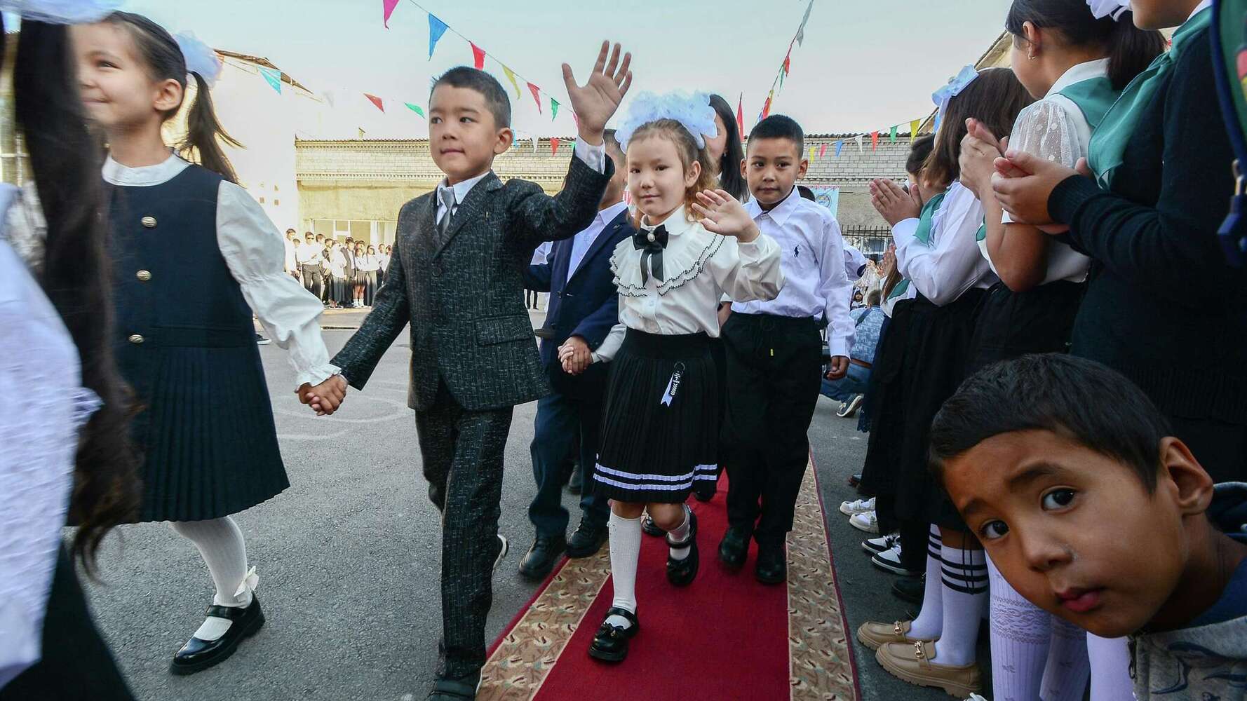 Сколько первоклашек пошли в школы Бишкека — Today.kg