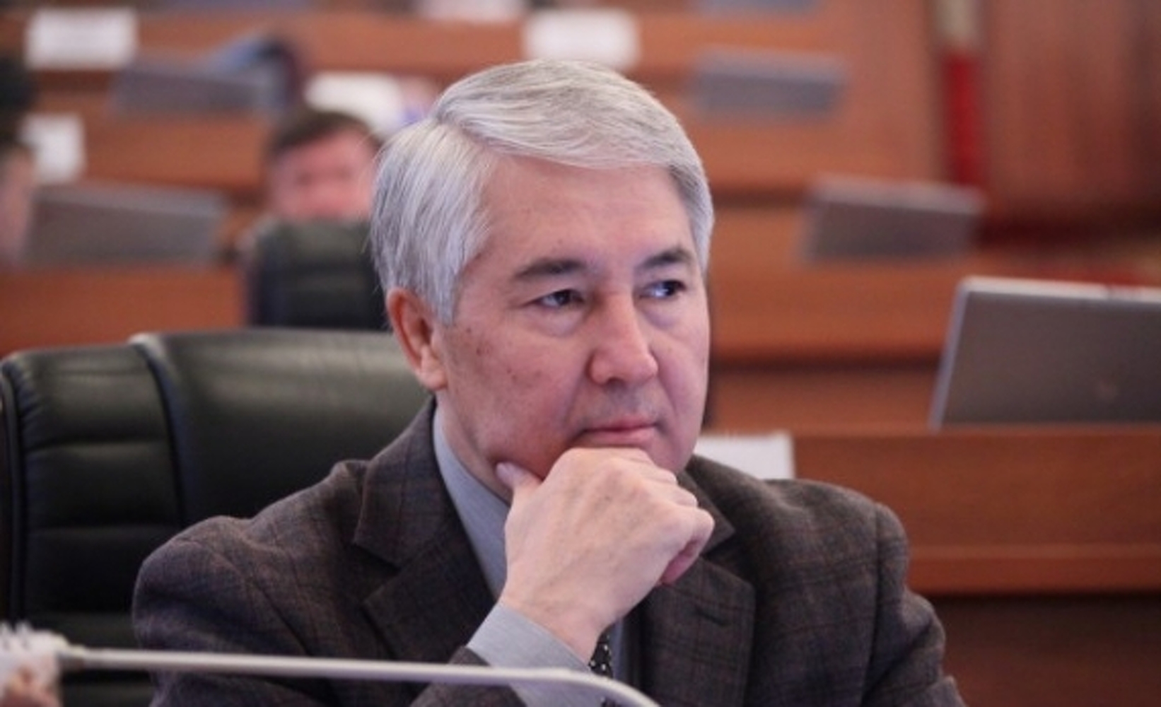 Мыктыбек Абдылдаев стал спикером парламента — Today.kg