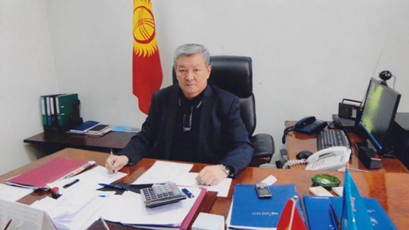 Мандат Омурбека Текебаева получил экс-глава ФУГИ, объявленный ранее в розыск — Today.kg