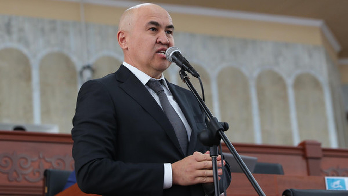 Депутат Алтынбек Сулайманов предлагает упразднить должность губернаторов — Today.kg