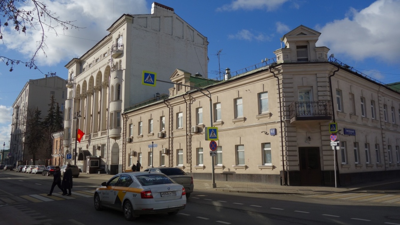 В посольстве КР в РФ создали спецкомиссию по борьбе с мошенниками — Today.kg
