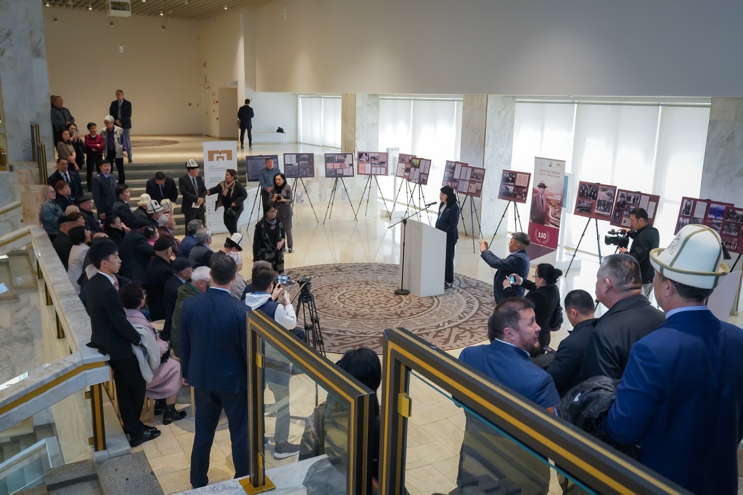 В Национальном музее открылась фотовыставка посвященная 110-летию выдающегося государственного деятеля КР Абды Суеркулова — Today.kg