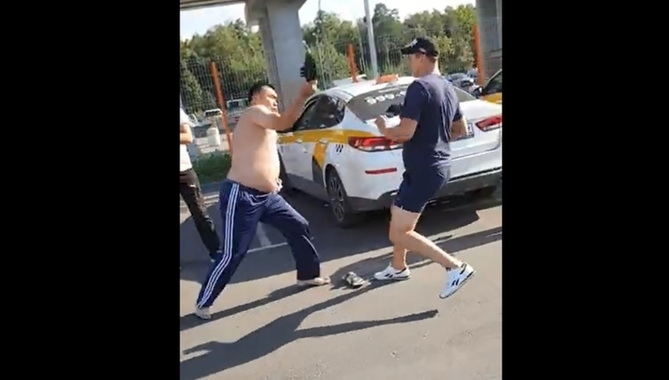 В Шереметьево произошла драка между охранниками и таксистами из Кыргызстана — Today.kg