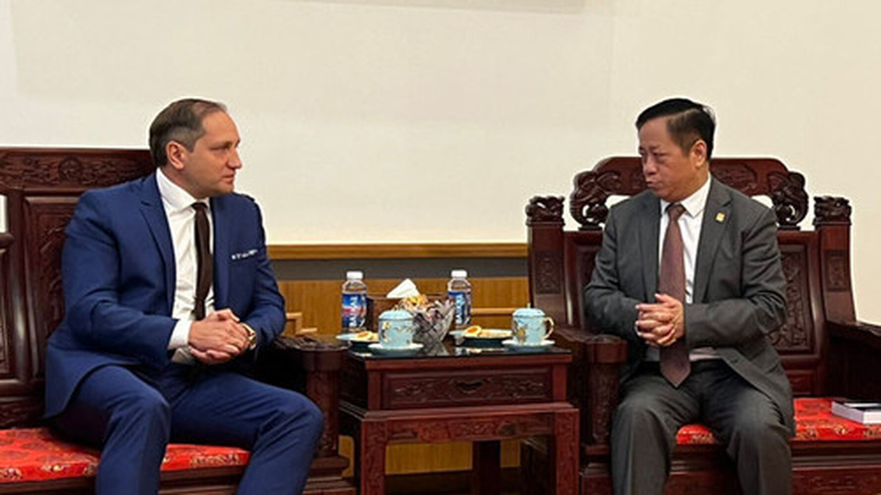Посол КНР в России и глава Делового центра СНГ обсудили сопряжение ЕАЭС и проекта «Один пояс, один путь» — Today.kg
