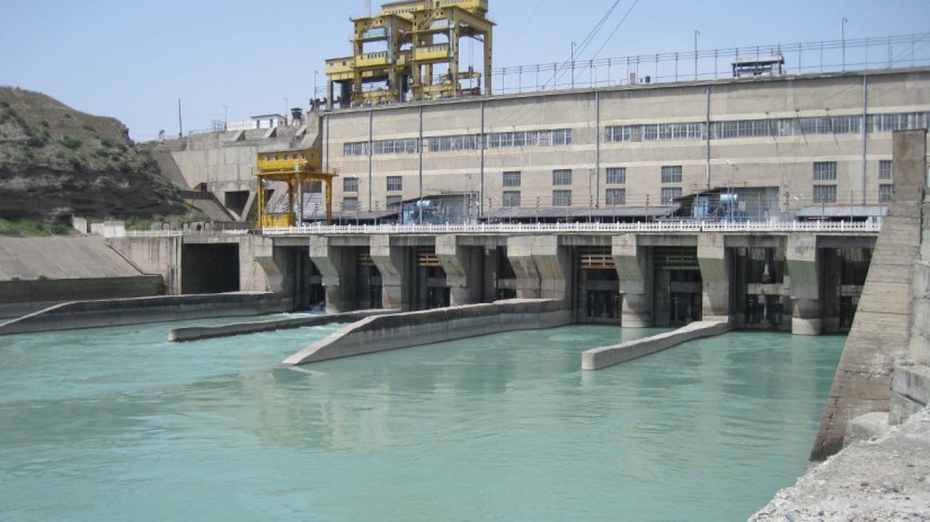Кыргызстан возьмет очередной кредит на модернизацию Уч-Курганской ГЭС — Today.kg