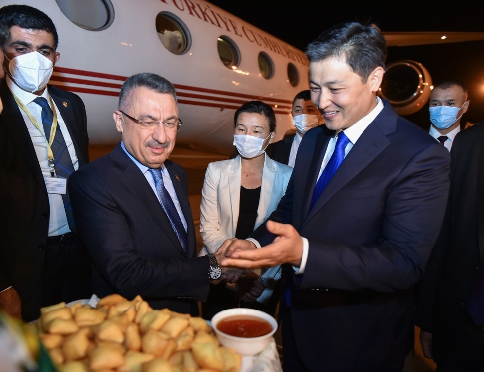 В Кыргызстан прибыл вице-президент Турции Фуат Октай — Today.kg