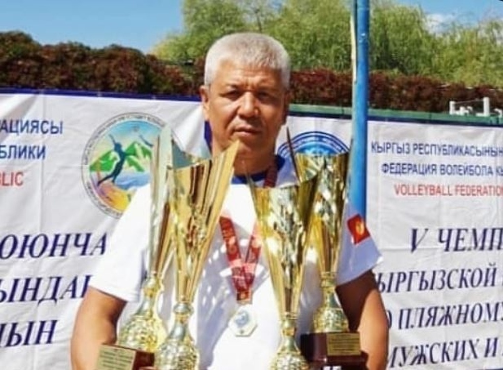 Тренер из клуба Матраимова возглавил сборную Кыргызстана по волейболу — Today.kg