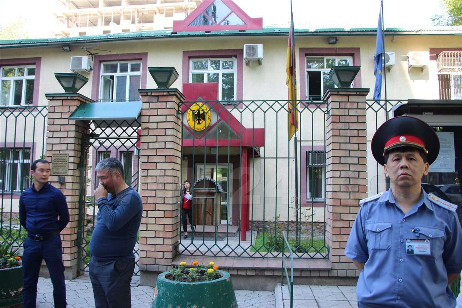 Для получения национальной визы в посольстве Германии в Бишкеке вводится список очередности — Today.kg