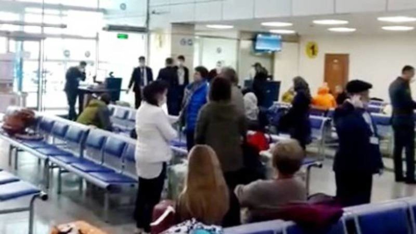 19 кыргызстанцев, застрявшие в аэропорту Алматы, вернулись в Кыргызстан — Today.kg