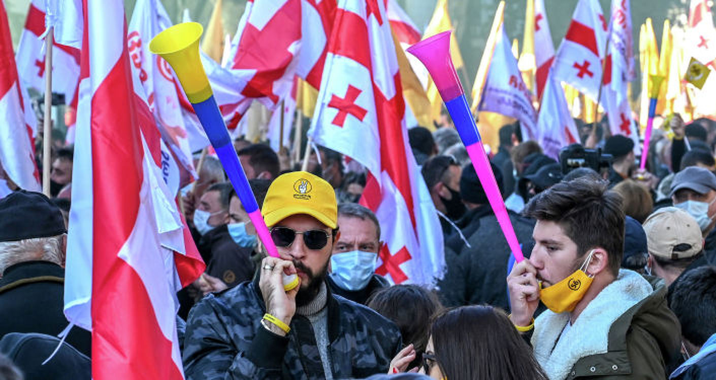 В Грузии проходят масштабные митинги оппозиции — Today.kg