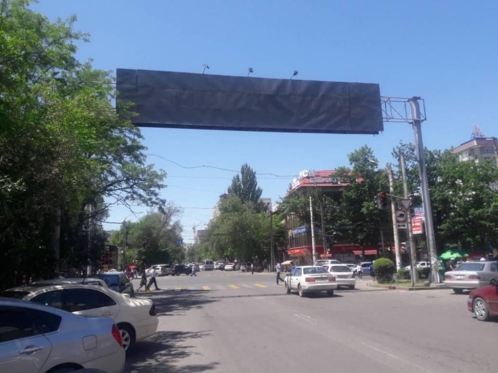 Все рекламные конструкции и вывески Бишкека внесут в электронный реестр — Today.kg