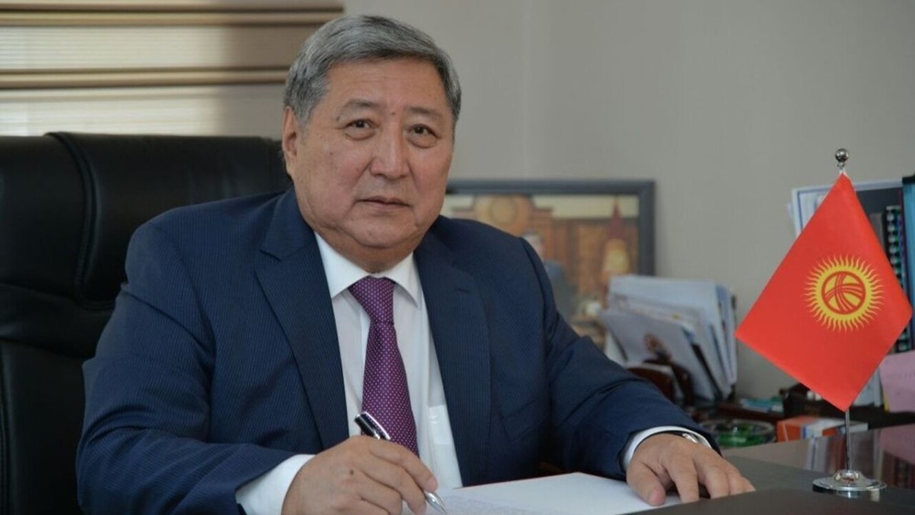 Сколько лет послу Кыргызстана в Таджикистане и как он работает? - депутат — Today.kg
