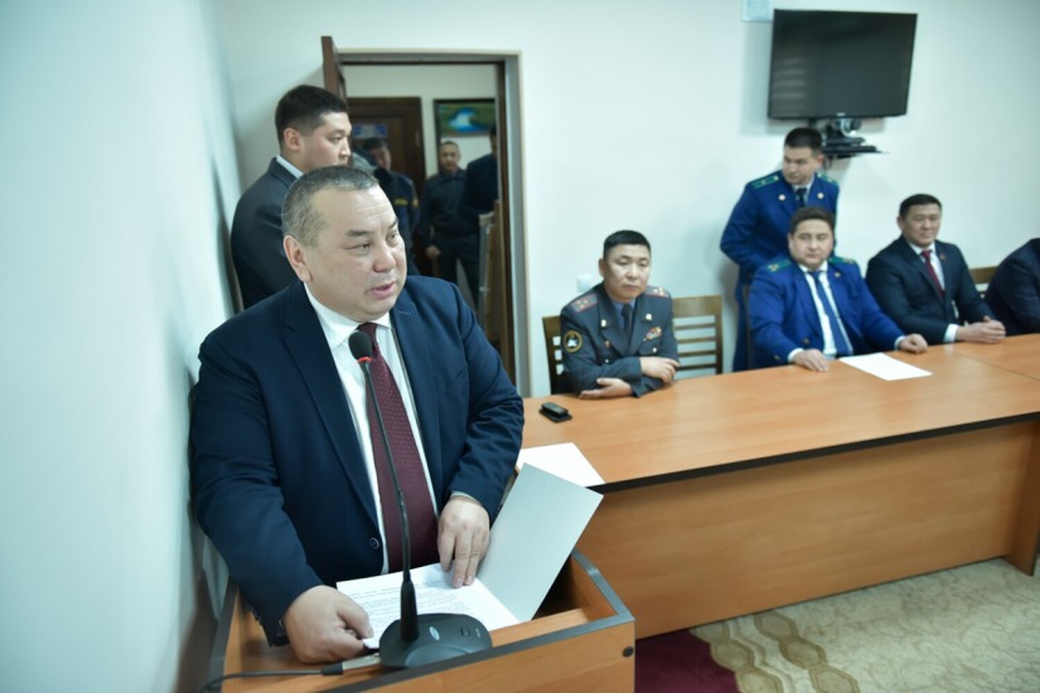 Как один депутат оскорбил всех учителей Кыргызстана — Today.kg