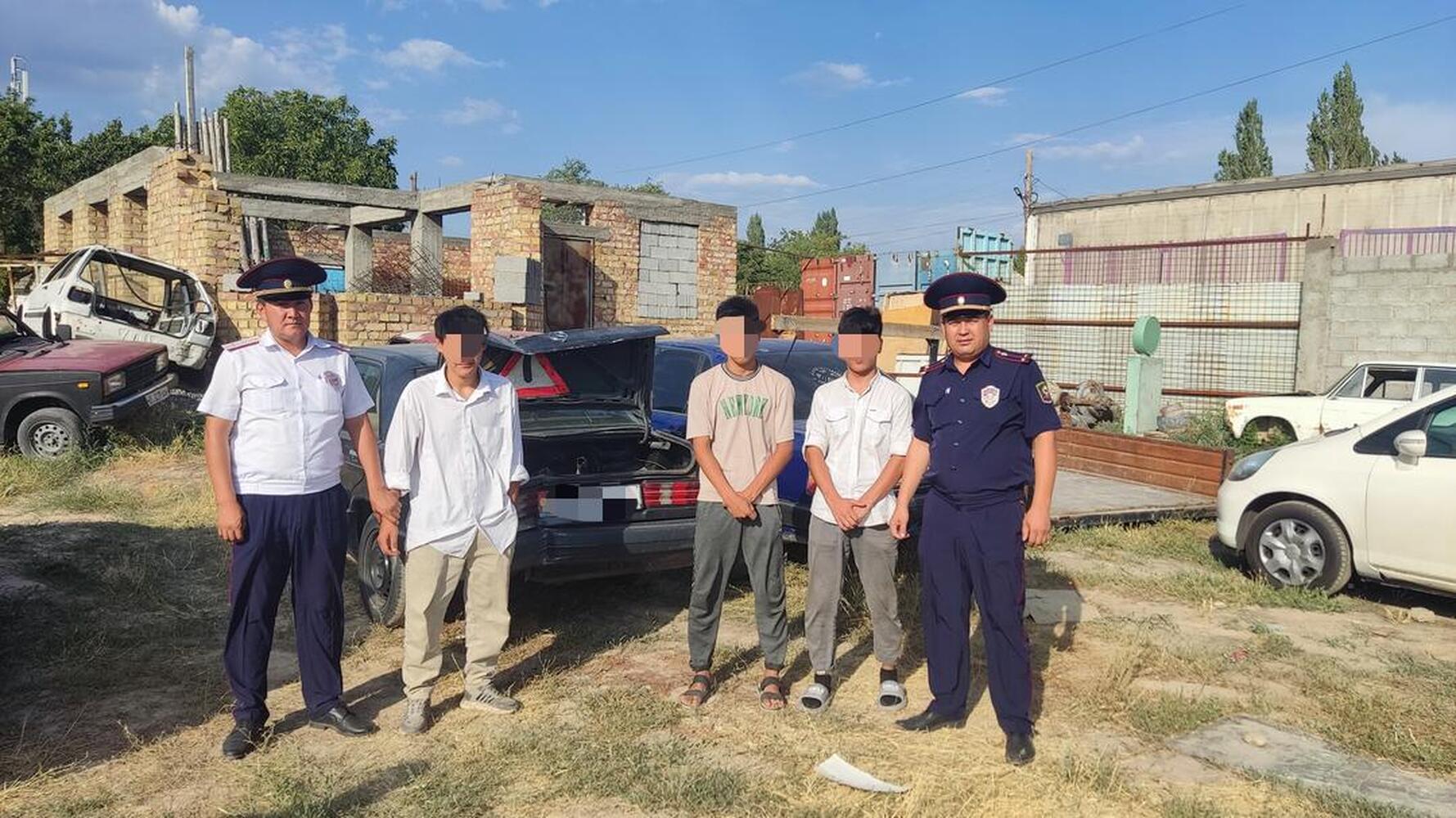Трое парней угнали в Бишкеке машину, их задержали в Кемине — Today.kg