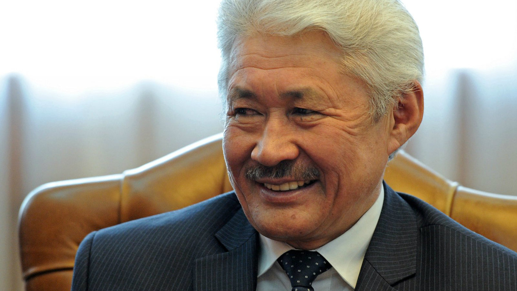 Экс-омбудсмен отзовет иск на 100 тысяч сомов к Алмазбеку Атамбаеву — Today.kg