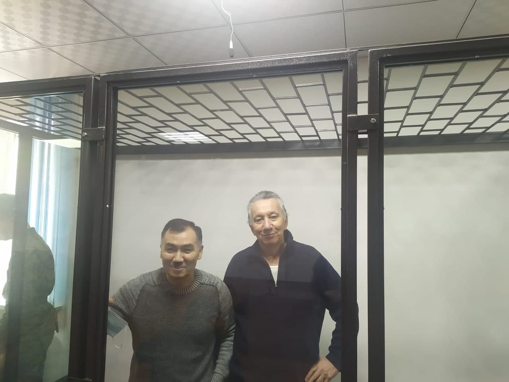 Равшан Джеенбеков должен выйти из под стражи 28 декабря, а Фарид Ниязов остается под стражей — Today.kg