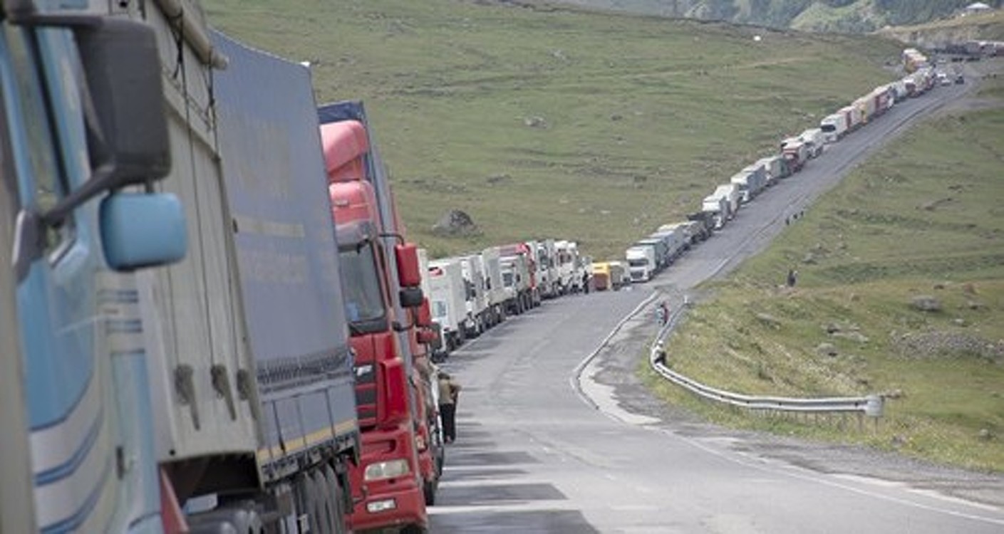 Министр транспорта Ж.Бейшенов сообщил, что не может запретить грузовикам Howo ездить по автодорогам — Today.kg
