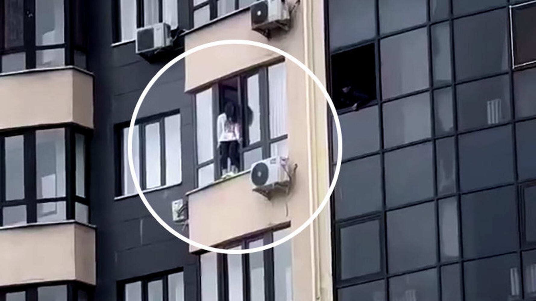 Девушка пыталась спрыгнуть с многоэтажки в Бишкеке. Комментарий милиции — Today.kg