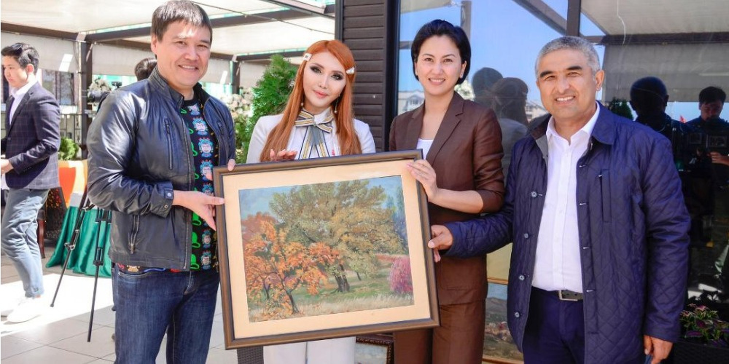На аукционе в Бишкеке продана картина Суйменкула Чокморова Баткенский урюк — Today.kg