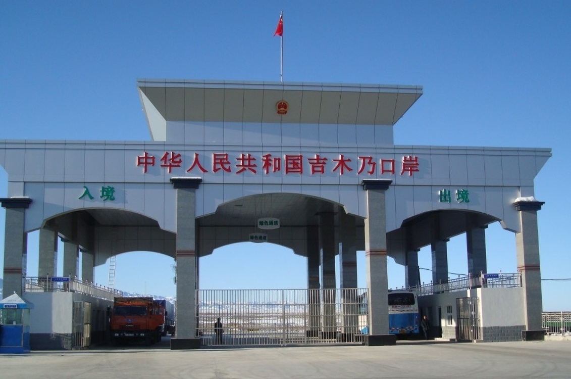 Гражданка Китая пыталась нелегально попасть в Кыргызстан в грузовике — Today.kg
