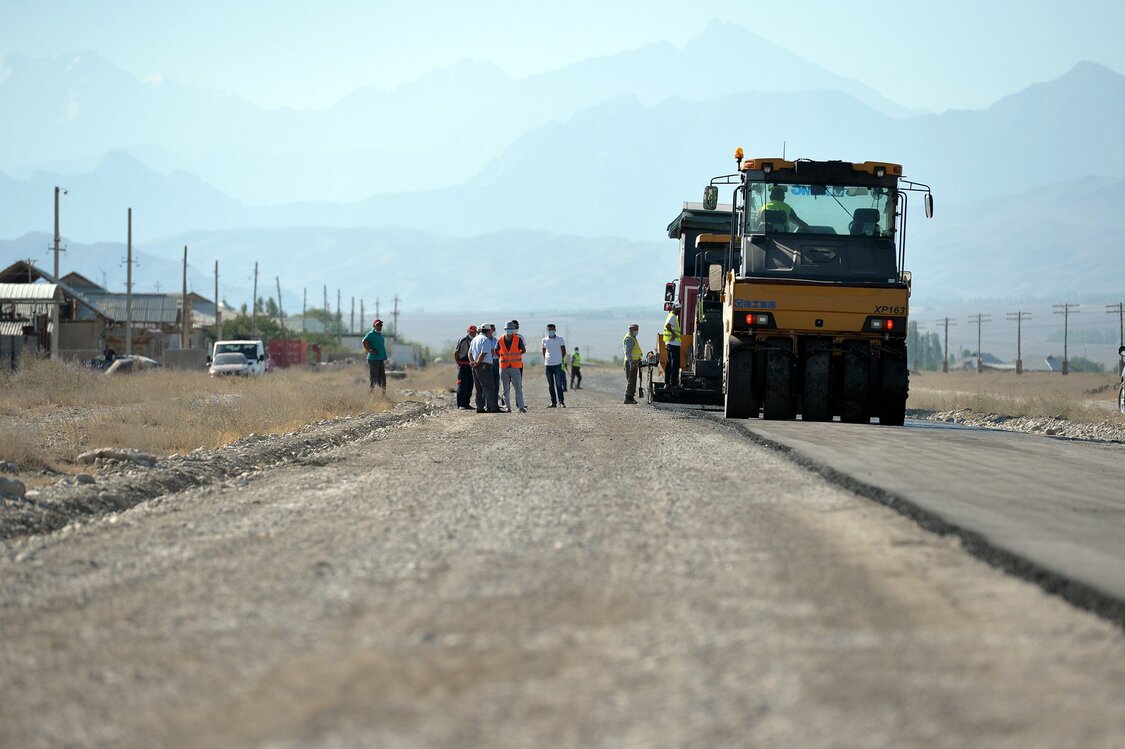 Жапаров одобрил кувейтский кредит Кыргызстану на ремонт Иссык-Кульской кольцевой дороги — Today.kg