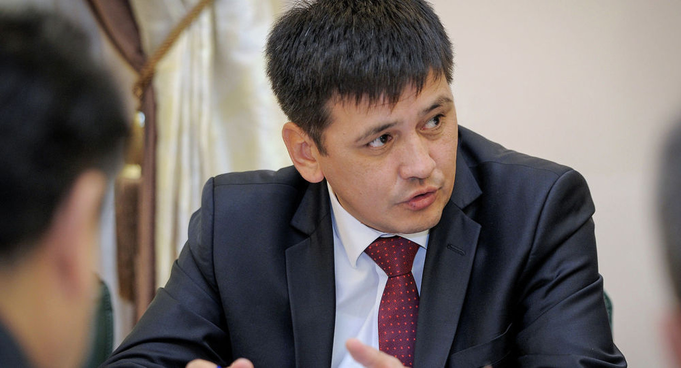 Жээнбеков раскритиковал главу Госстроя и предложил уйти в отставку — Today.kg