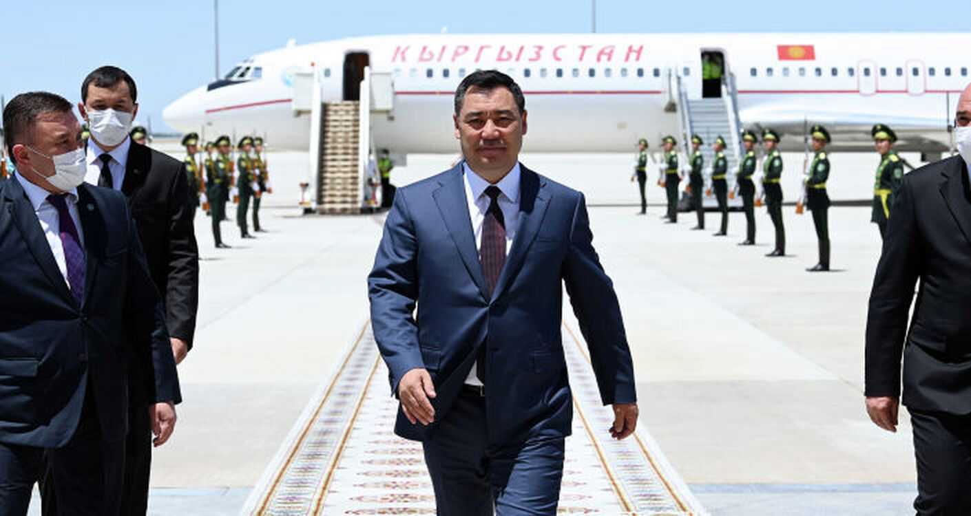 Садыр Жапаров вылетел в Таджикистан — кто в составе делегации — Today.kg