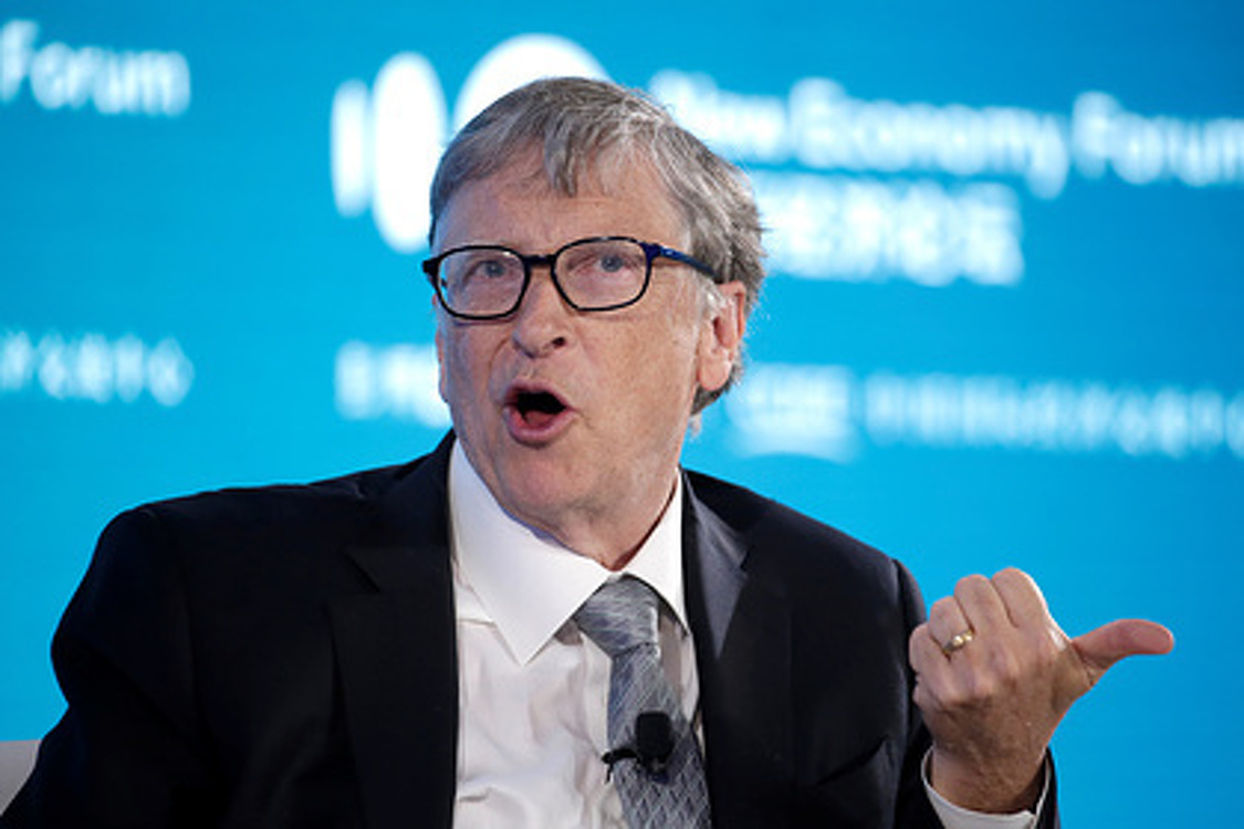 Глупо и странно. Билл Гейтс ответил на обвинения в чипировании человечества — Today.kg