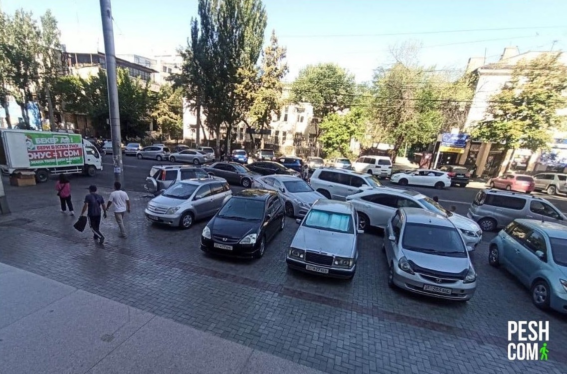 Мэрия Бишкека отдаст контроль над парковками в руки инвесторов — Today.kg