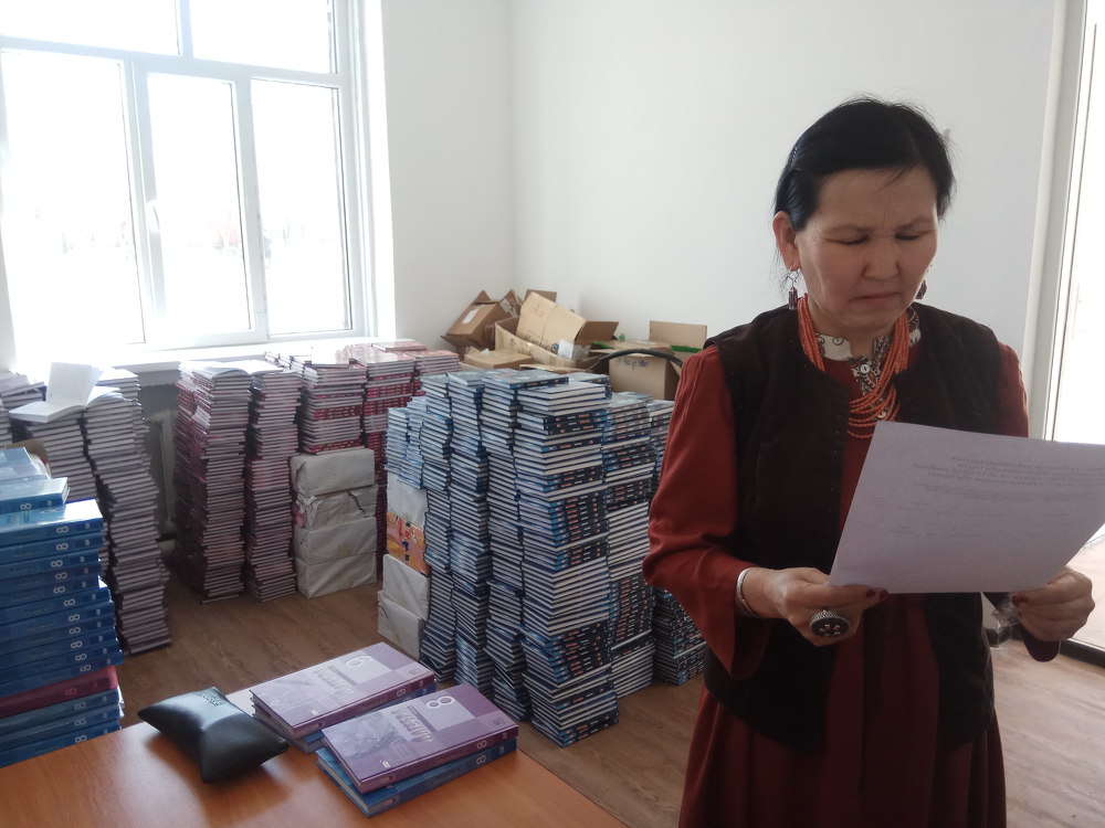 Более 60 процентов школьных учебников в Кыргызстане являются контрафактными, - Анара Дауталиева — Today.kg