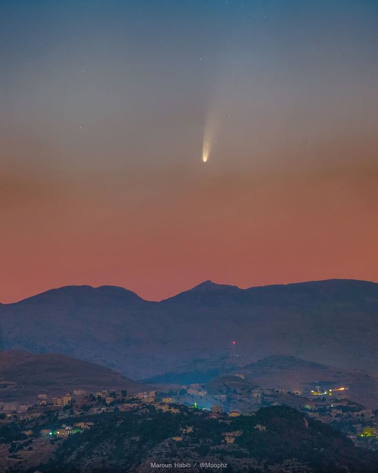 Когда и как наблюдать cамую яркую за последние семь лет комету — Today.kg