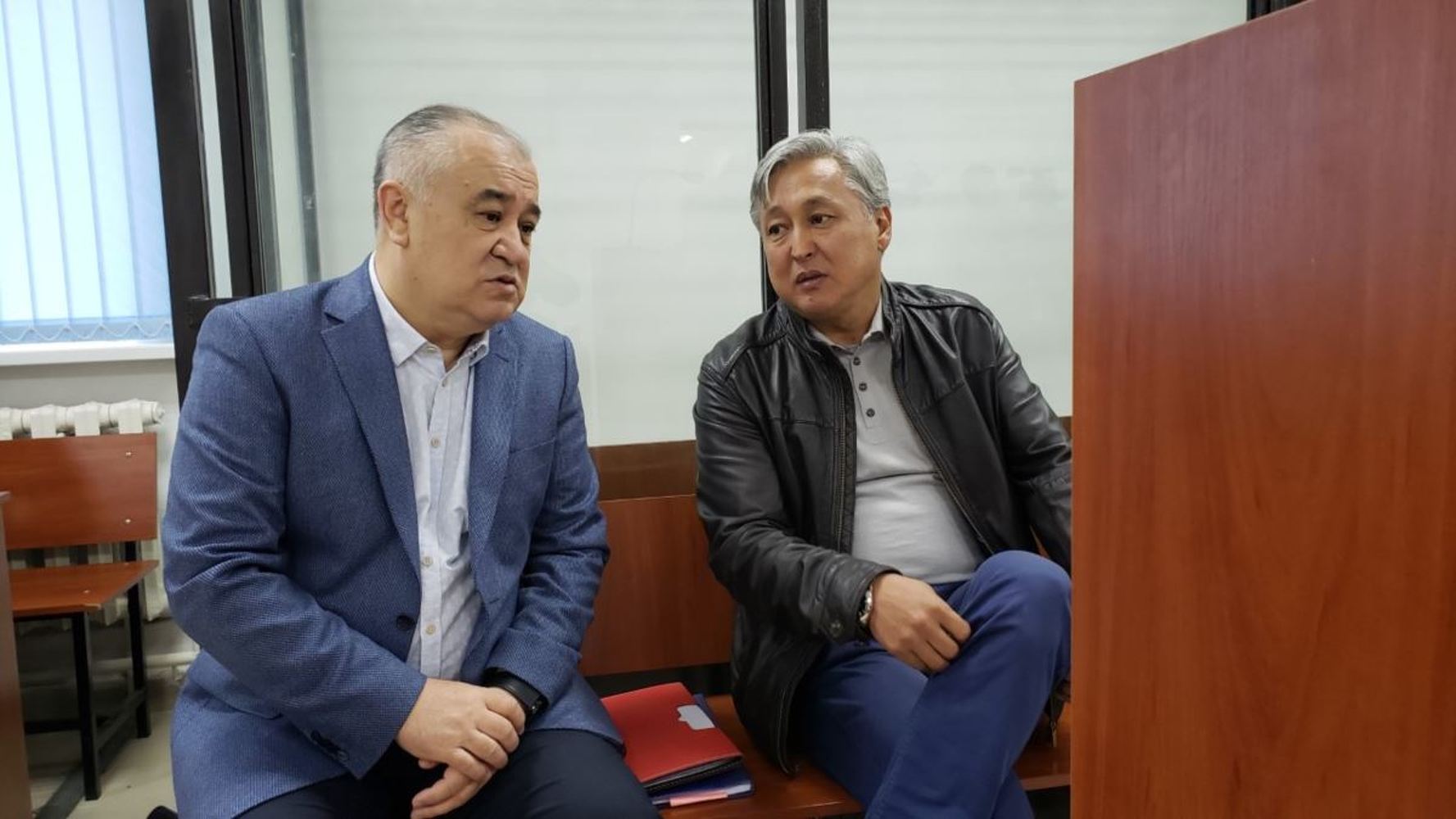 Омурбек Текебаев и Дуйшенкул Чотонов остаются под домашним арестом — Today.kg