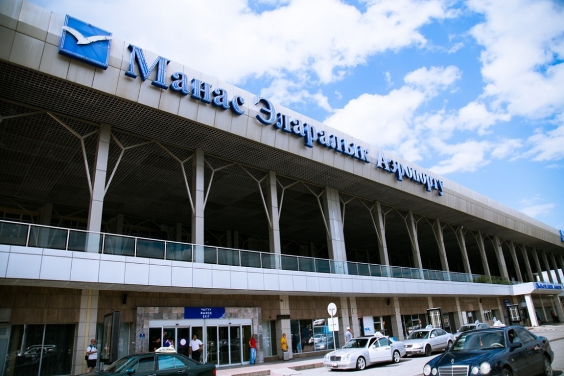 Аэропорт Манас запретил доступ в аэровокзалы провожающим и встречающим — Today.kg