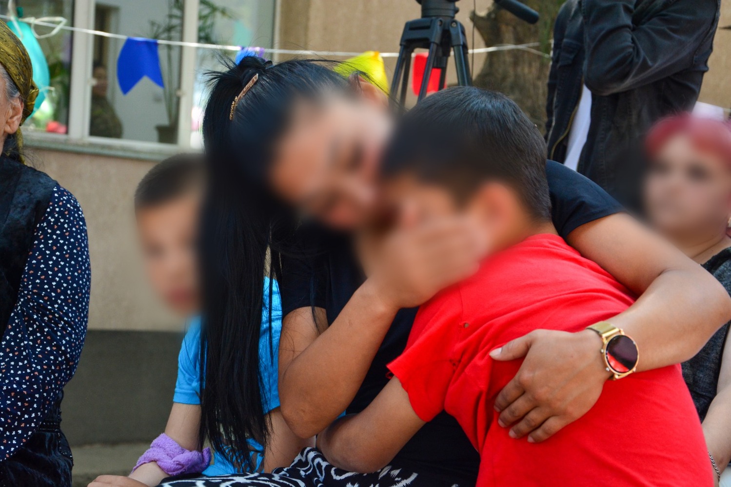В Кыргызстане дети осужденных женщин в честь 1 июня смогли увидеться со своими мамами — Today.kg