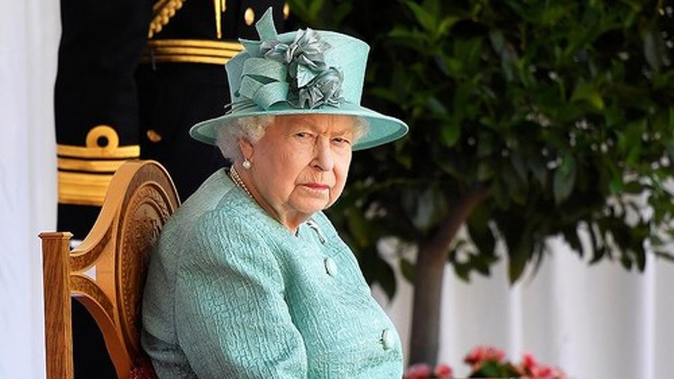 В Великобритании отпраздновали официальный 94-й день рождения королевы Елизаветы II — Today.kg